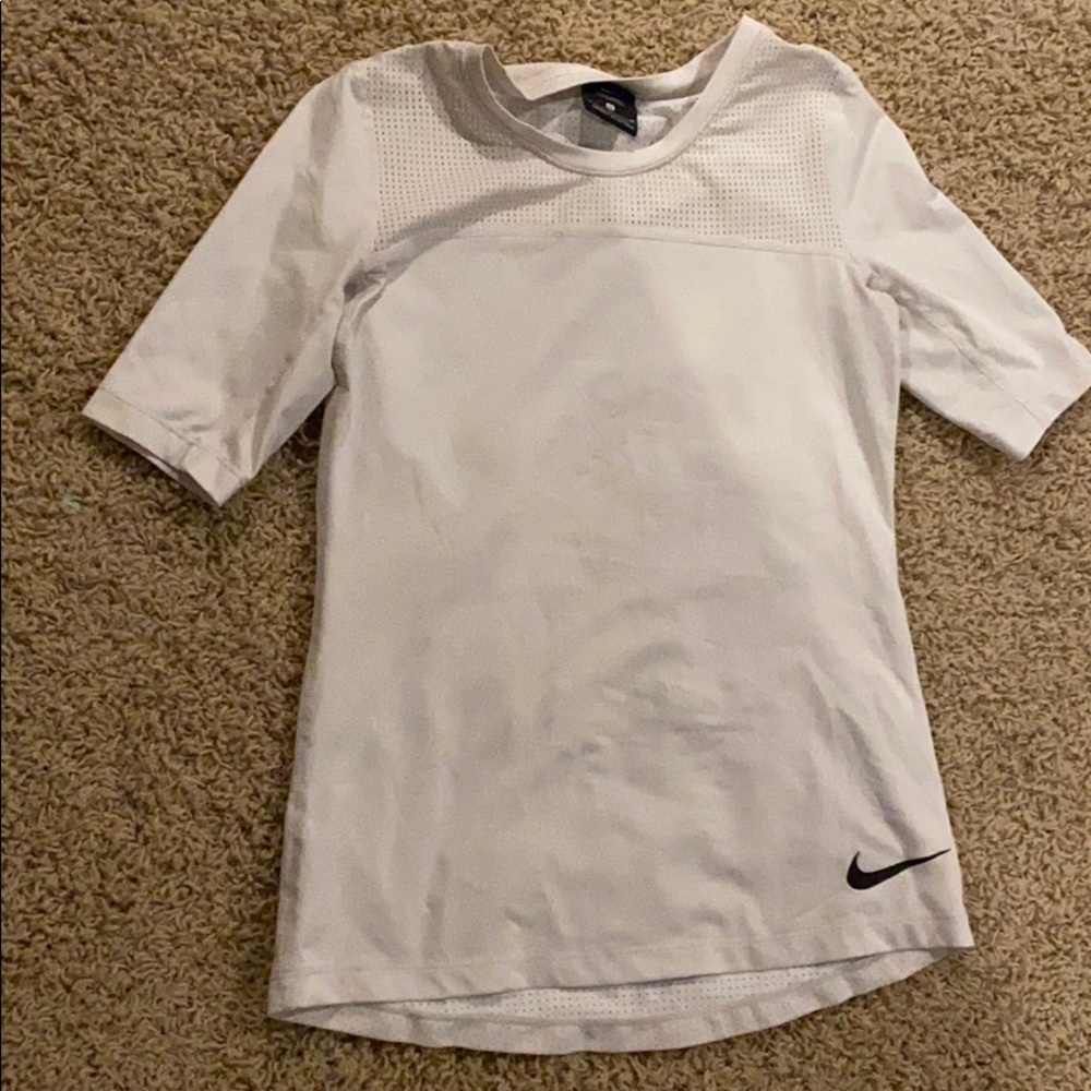 girls nike top